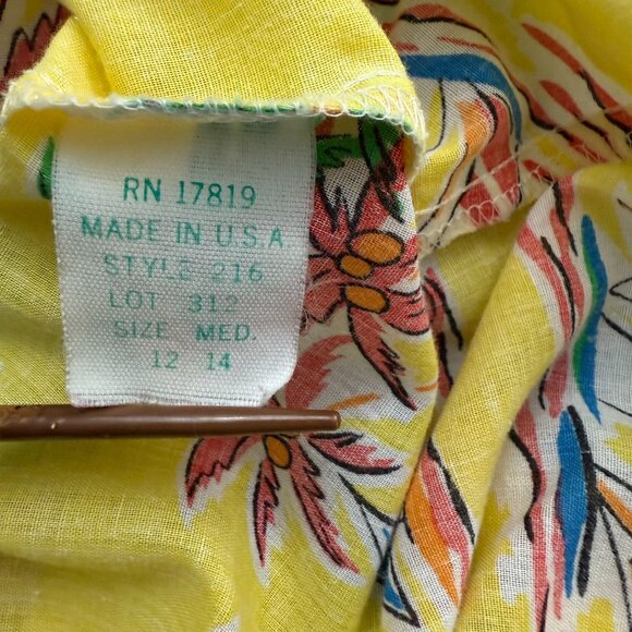 VTG 70s Loungees Shirt Womens 12/14 Yellow Parrot Top Snap Cover Up Pocket USA - Picture 4 of 9